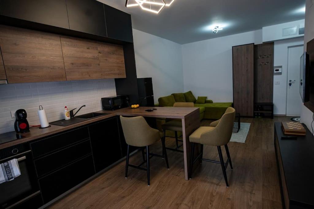 Sunrise Apartment Oradea Exteriör bild